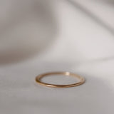 Supertunn Oval Goldie med Gömd Handgravyr