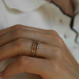 Brigitte Ring med Olivgröna Safirer och Champagnediamanter