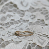 Brigitte Ring med Olivgröna Safirer och Champagnediamanter