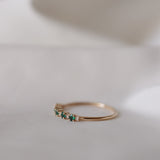 Mini Brigitte Ring med smaragder och diamanter